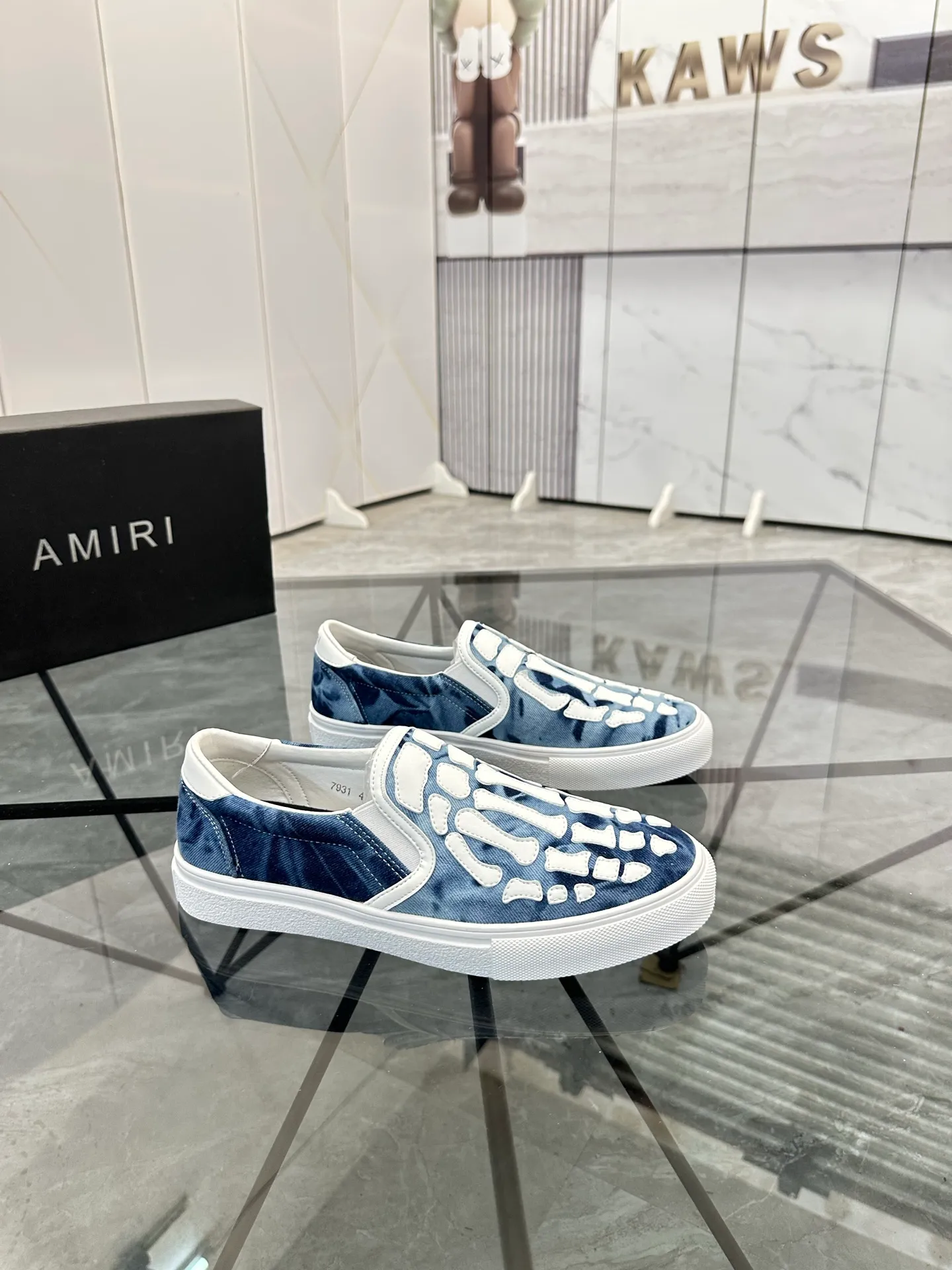 Men's shoes for sale 💰: 💰P420¥ Product trademark: AMIRI*「EMIR*] slip-on Regular size: 38-44 (can be customized to 37.45.46) Product materials: Upper imported original fabric spliced ​​cowhide, breathable lining, original outsole. No.: 1023